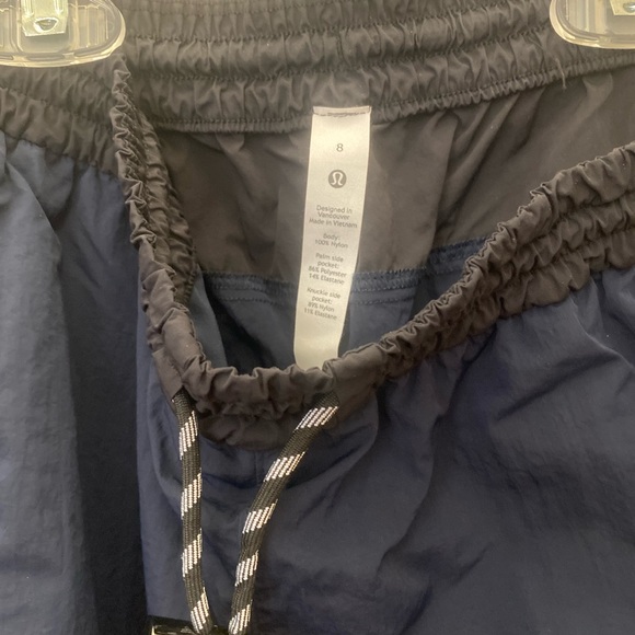 Lululemon nylon joggers - Picture 3 of 4